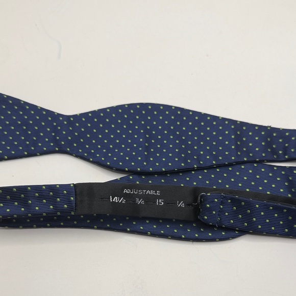 Countess Mara Navy and Lime Bow Tie - Picture 2 of 2